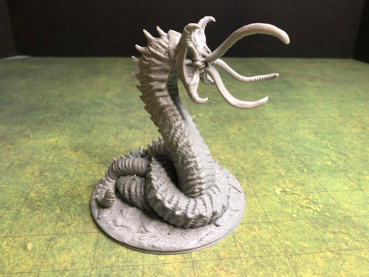 Alpha Larva Gargantuan Miniature – 28-33mm Scale | Massive Underdark Beast