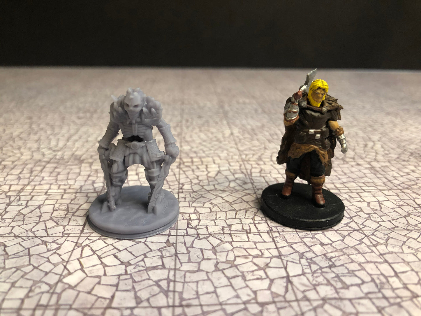 Icy Skeleton Miniature – 28-33mm Scale | Frozen Undead for Arctic RPG Encounters
